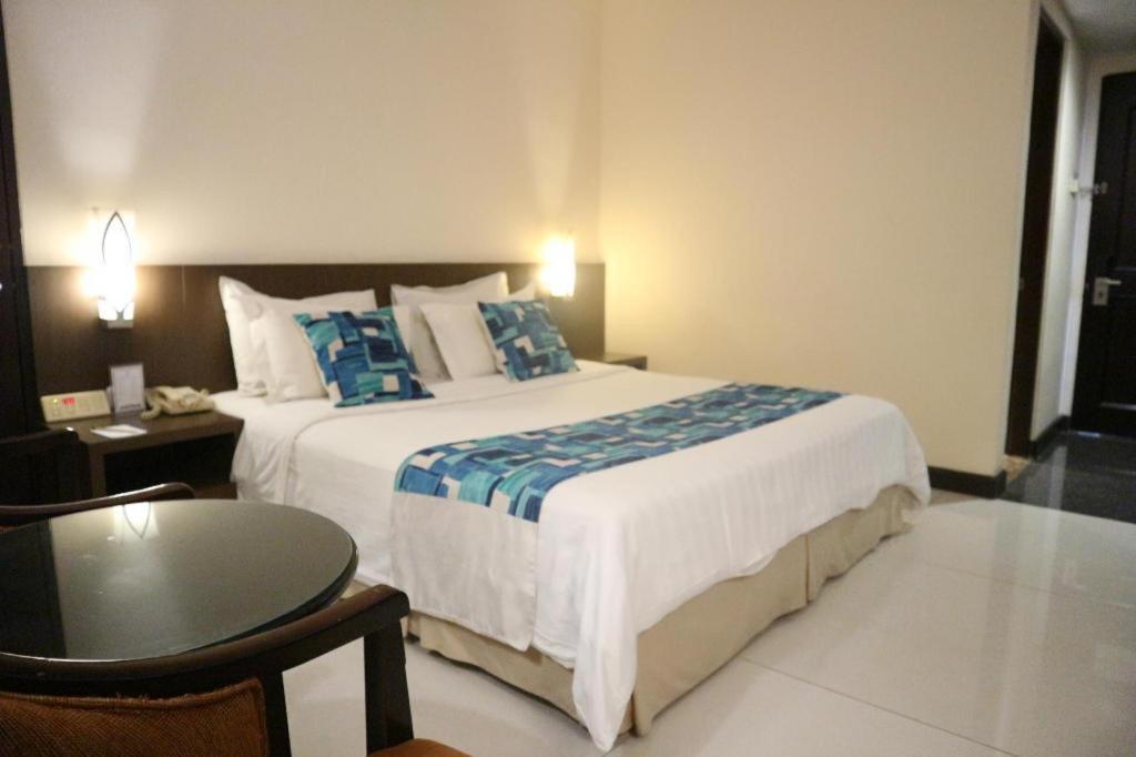 Kedaton Hotel Bandung Esterno foto