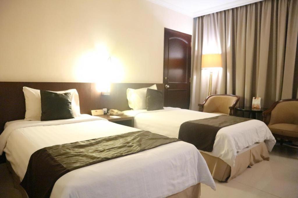 Kedaton Hotel Bandung Esterno foto