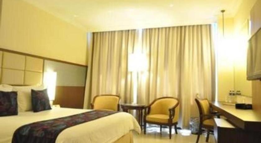 Kedaton Hotel Bandung Esterno foto